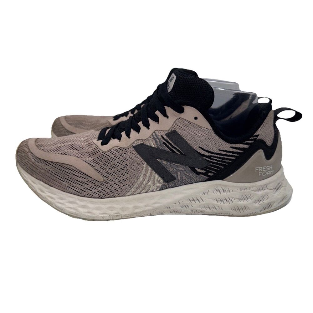 New Balance Women’s Fresh Foam Tempo V1, White Birch, Size 8 US